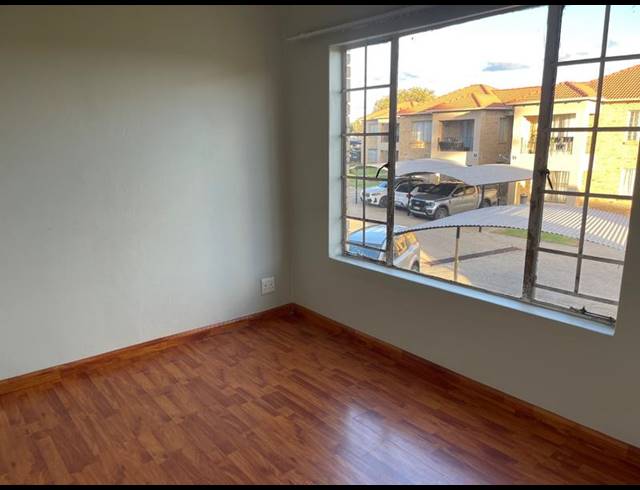 2 BEDROOM PROPERTY TO RENT IN VANDERBIJLPARK SW 5
